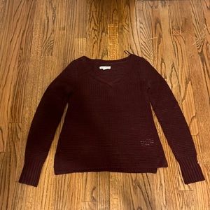 Maroon fitted sweater